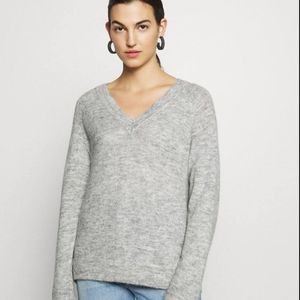 Banana Republic Gray V-Neck Sweater Size XS